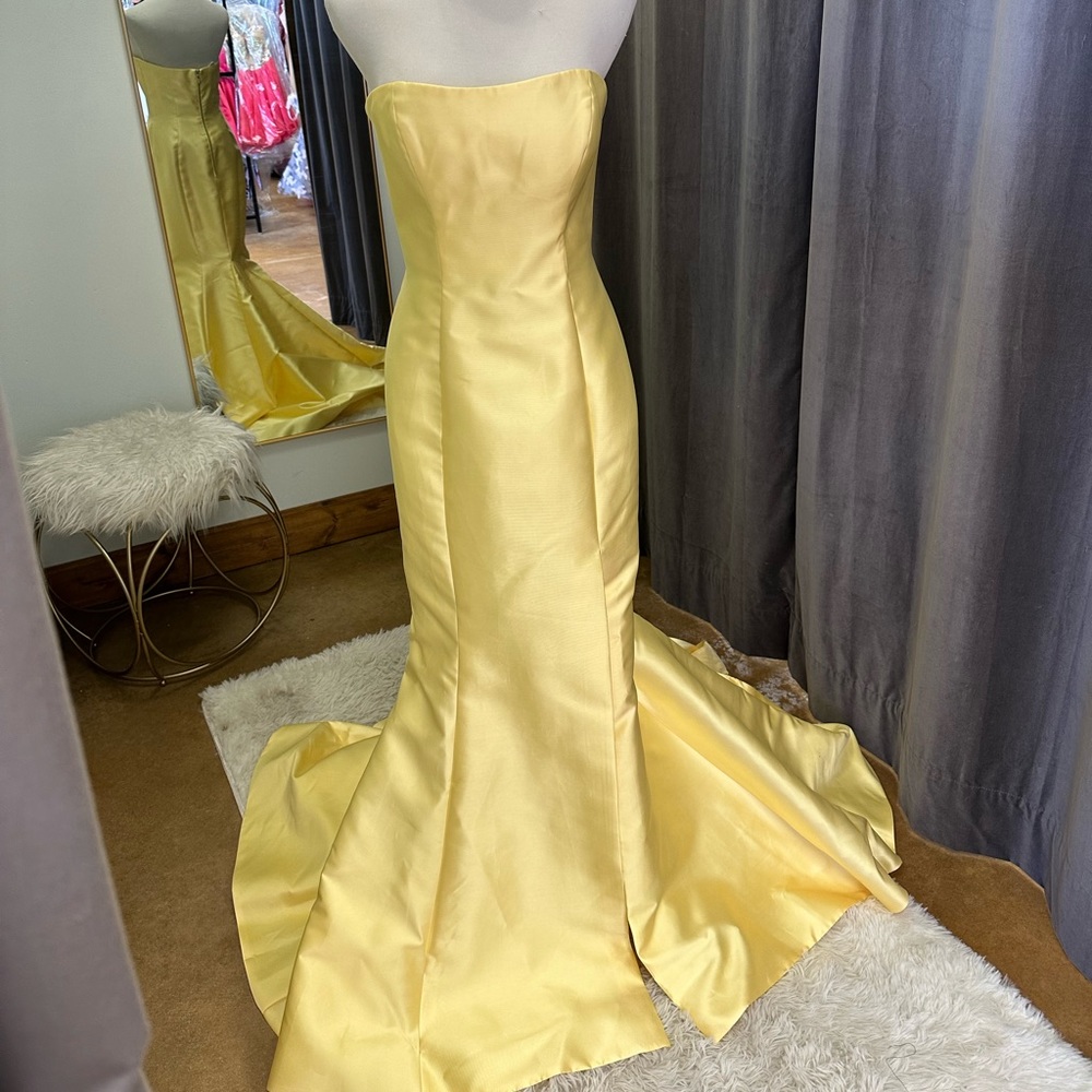 NWT Sherri Hill 👗